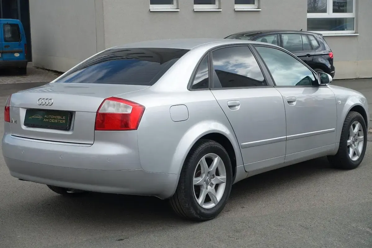 Gebraucht Audi A4 Sport 101 PS (74 kW) 2004 Silber Limousine