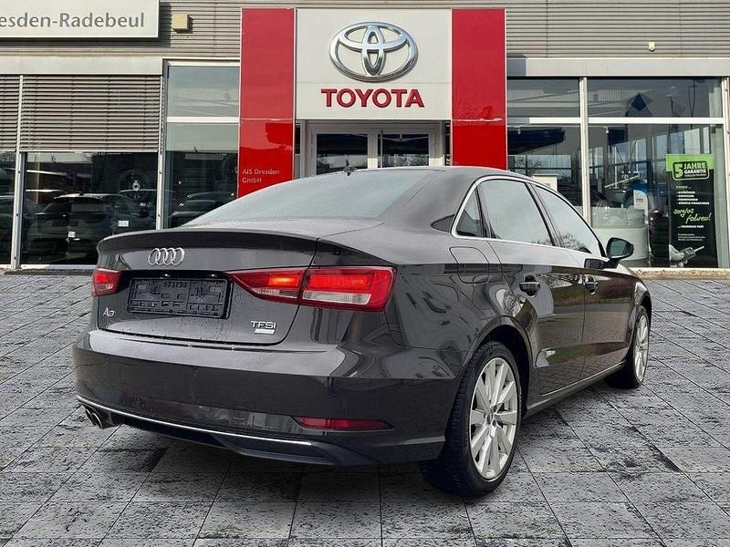 Gebraucht Audi A3 Design 150 PS (110 kW) 2017 Belugabraun metallic Limousine