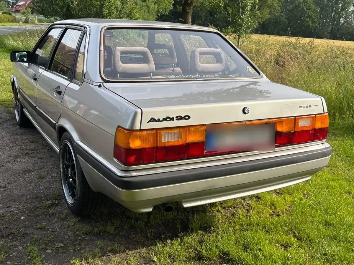 Gebraucht Audi 90 Performance 116 PS (85 kW) 1986 Grau Limousine