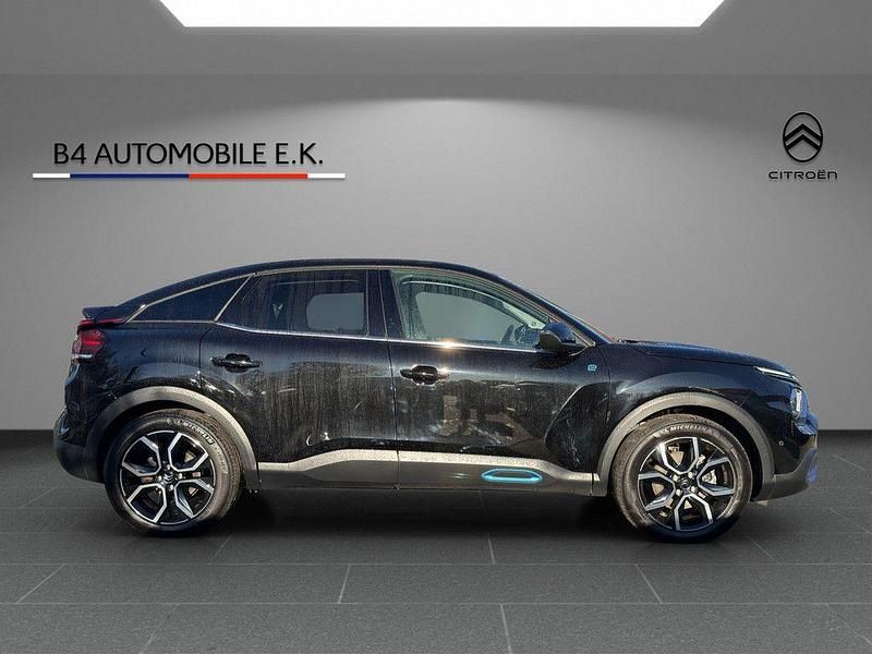 Gebraucht Citroën e-C4 Shine 100 kW (136 PS) 2022 Perla nera schwarz Limousine