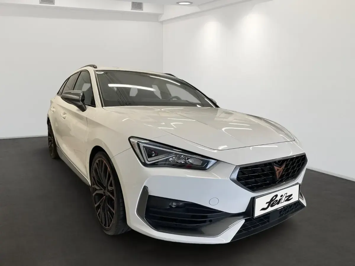 Gebraucht Cupra Leon VZ 310 PS (228 kW) 2024 Weiß Limousine