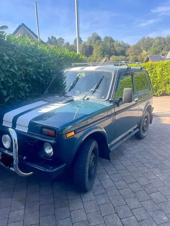 Gebraucht Lada niva 82 PS (60 kW) 2008 Grün SUV