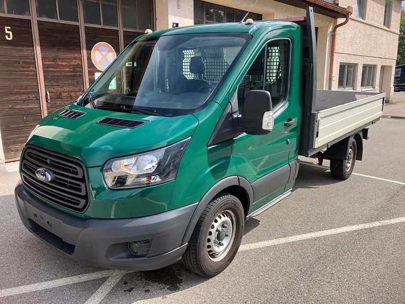 Grün Gebraucht 2017 Ford Transit | 9.999 € - Bild 1/4