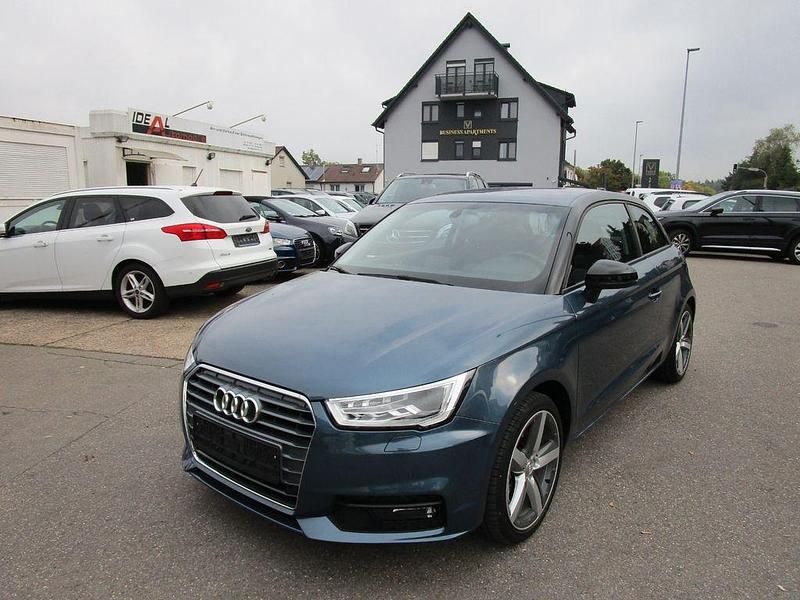 Blau Gebraucht 2018 Audi A1 Sport Kleinwagen | 17.990 € (Fairer Preis) - Bild 1/4