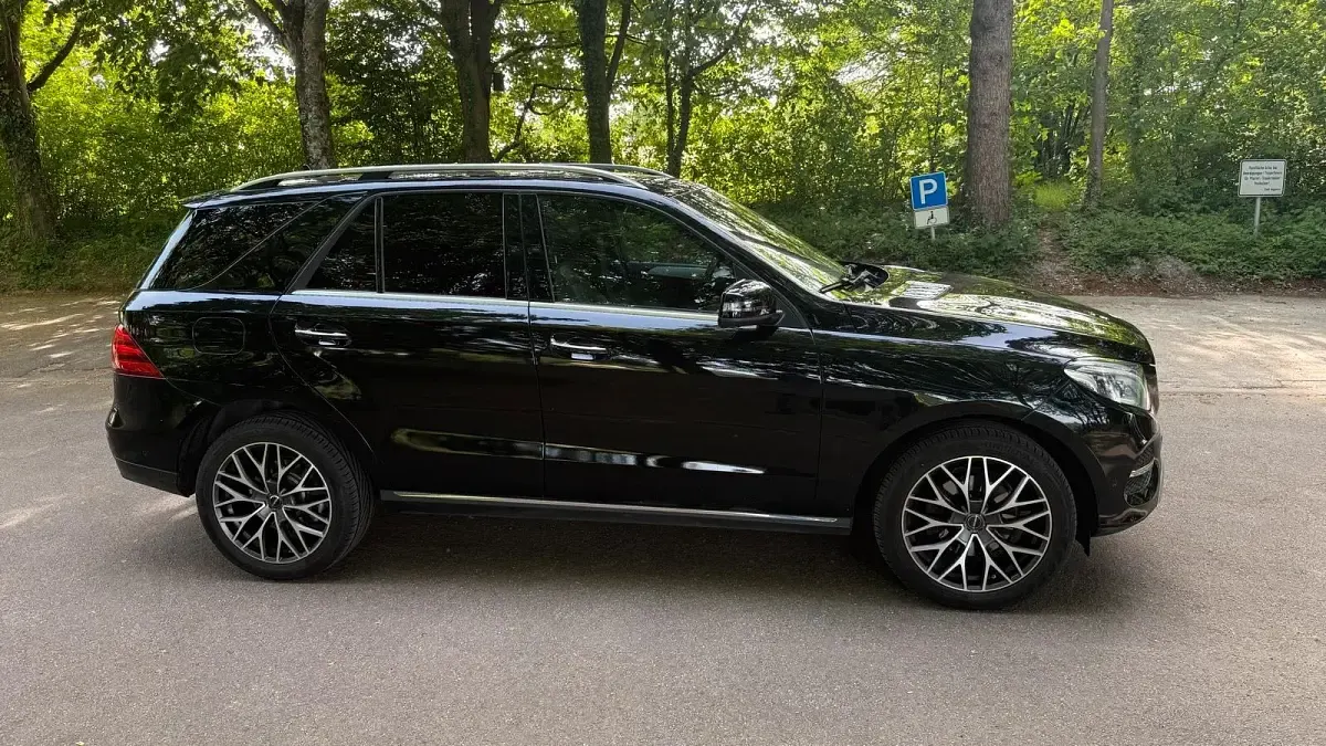 Gebraucht Mercedes GLE250 204 PS (150 kW) 2017 Schwarz SUV
