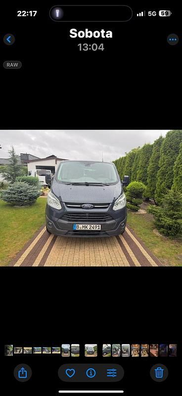Grau Gebraucht 2013 Ford Tourneo Custom Van / Kleinbus | 13.500 € (Fairer Preis) - Bild 1/4