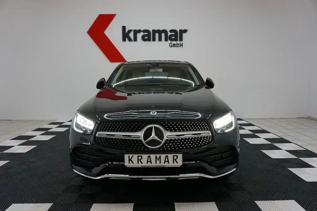 Gebraucht Mercedes GLC300 AMG 245 PS (180 kW) 2020 Schwarz Coupé