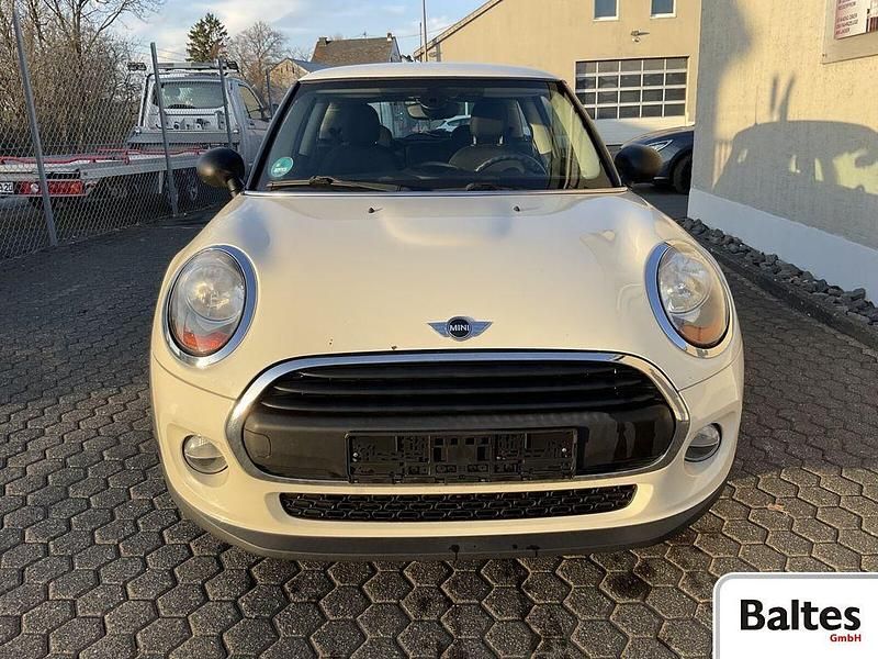 Second-hand Mini One D Pepper 95 CP (69 kW) 2015 Alb Hatchback