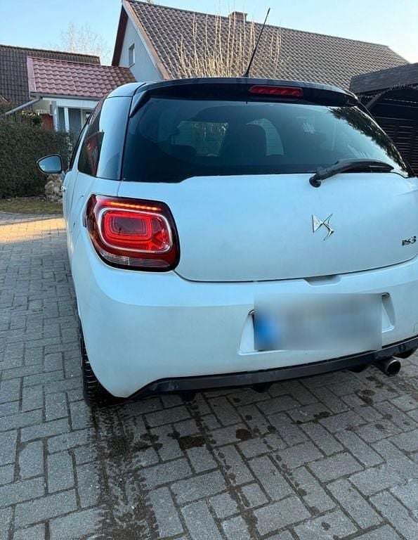 Gebraucht DS Automobiles DS3 Connected Chic 110 PS (80 kW) 2016 Weiß Kleinwagen