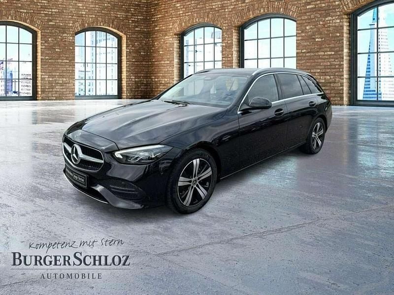 Obsidianschwarz metallic Gebraucht 2023 Mercedes C220 Avantgarde Kombi | 29.290 € (Guter Preis) - Bild 1/4