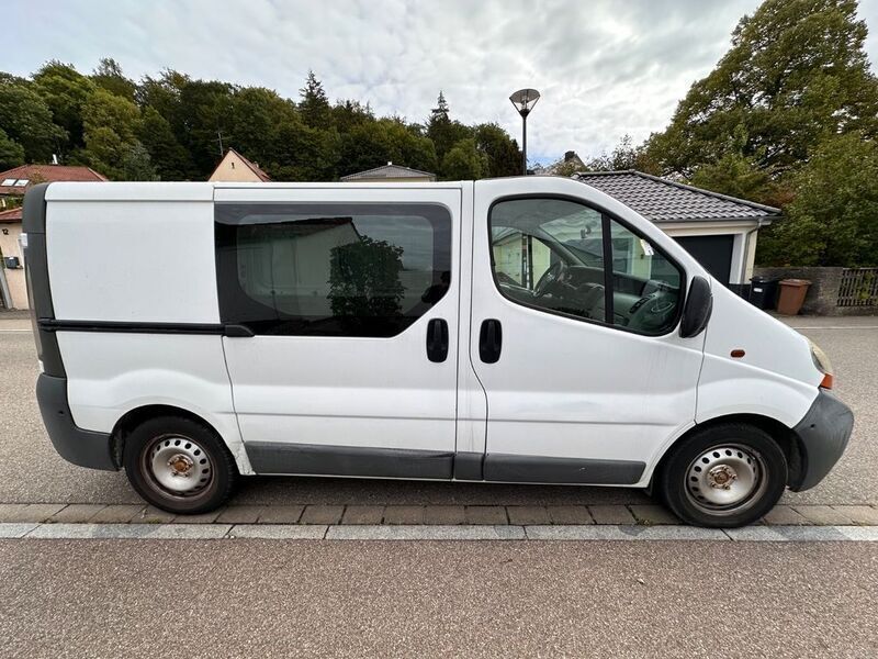 Weiß Gebraucht 2006 Renault Trafic Van | 2.990 € - Bild 1/4