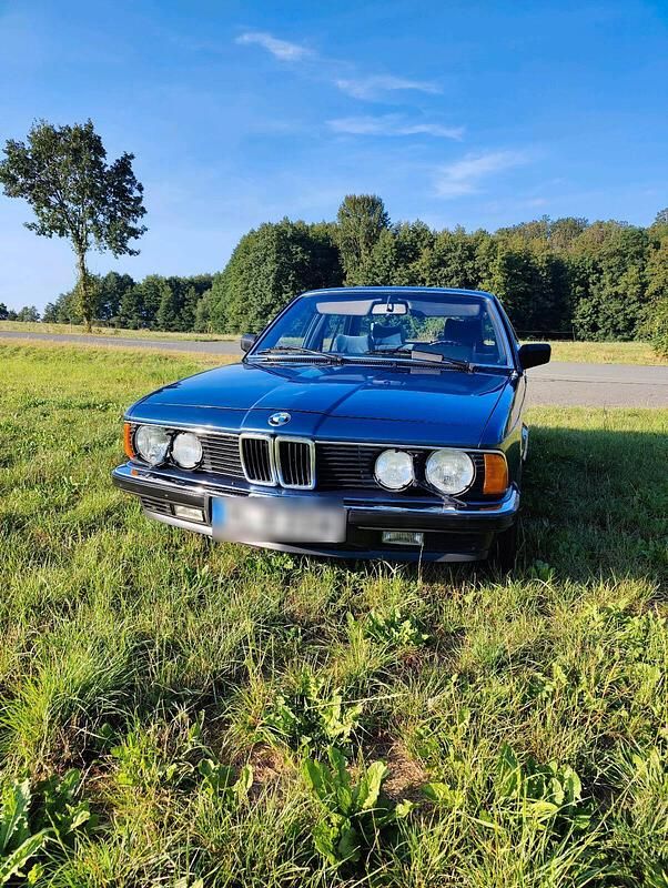 Gebraucht BMW 745 252 PS (185 kW) 1982 Blau Limousine