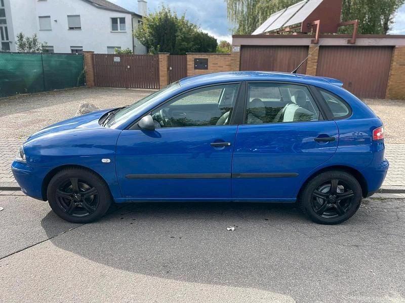 Blau Gebraucht 2004 Seat Ibiza Kombi | 3.000 € (Fairer Preis) - Bild 1/4
