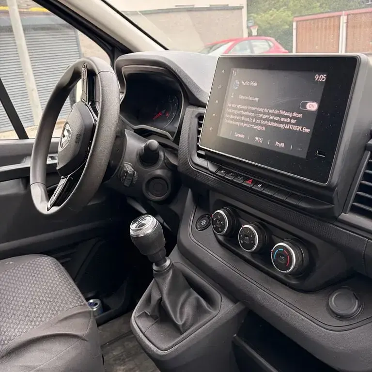 Gebraucht Renault Trafic 110 PS (80 kW) 2023 Schwarz Van / Kleinbus