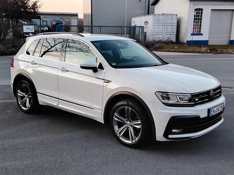 Weiß Gebraucht 2019 VW Tiguan R-line SUV | 25.800 € (Guter Preis) - Bild 1/4