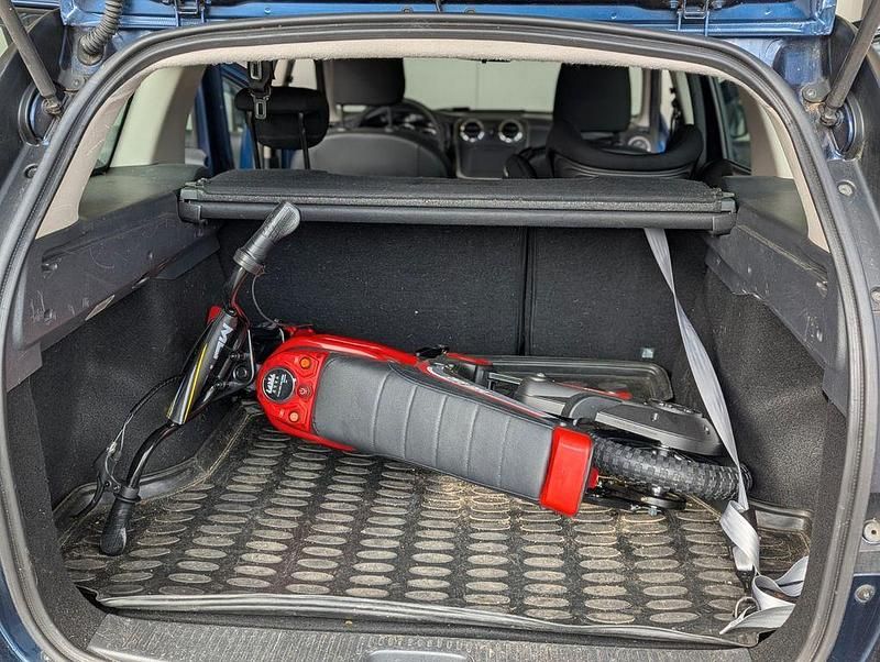 Gebraucht Dacia Logan MCV Lauréate 90 PS (66 kW) 2016 Blau Kombi