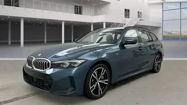 Gebraucht BMW 330 M Sport 245 PS (180 kW) 2025 Blaukeine angabe Kombi