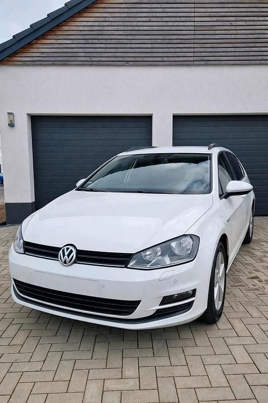 Gebraucht VW Golf VII 125 PS (91 kW) 2015 Weiß Kombi