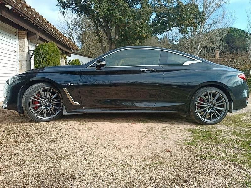 Schwarz Gebraucht 2018 Infiniti Q60 Sport Tech | 54.450 € - Bild 1/4