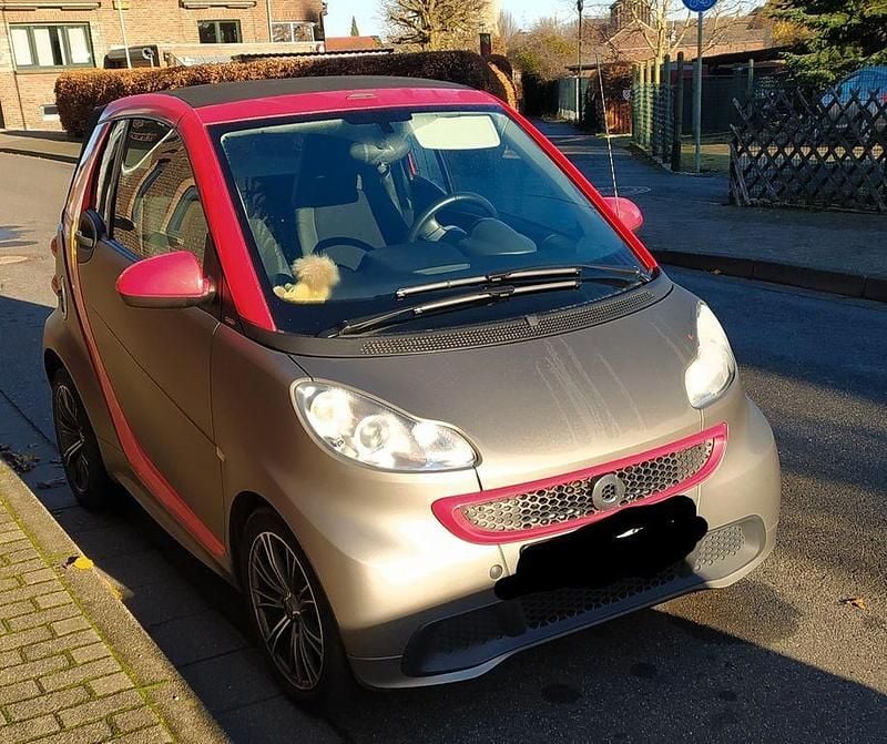 Grau Gebraucht 2012 Smart ForTwo Cabrio Passion Cabrio | 8.888 € (Teuer) - Bild 1/4