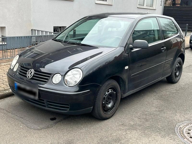 Gebraucht VW Polo 60 PS (44 kW) 2004 Schwarz Kleinwagen