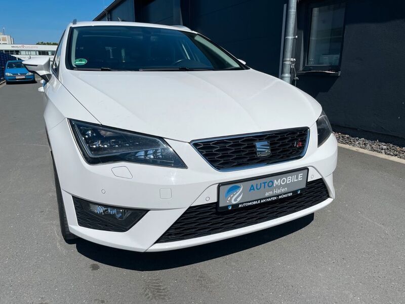 Weiß Gebraucht 2016 Seat Leon ST FR Kombi | 15.990 € (Etwas zu teuer) - Bild 1/4