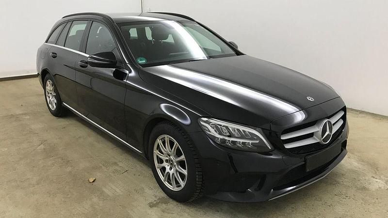 Gebraucht Mercedes C200 150 PS (110 kW) 2018 Schwarz Limousine