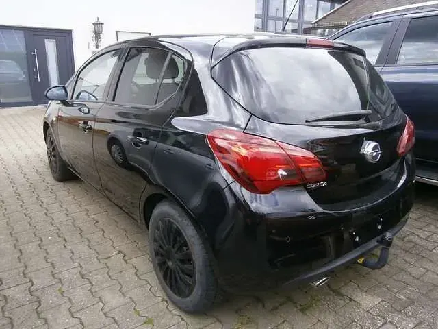 Używany Opel Corsa 101 KM (74 kW) 2019 Czarny Hatchback