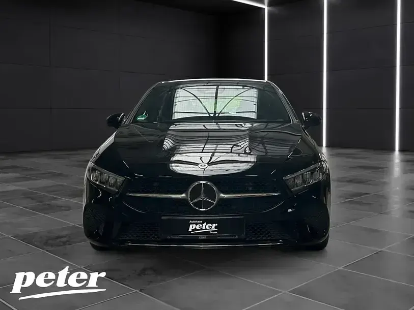 Gebraucht Mercedes A200 Progressive 163 PS (119 kW) 2026 Unilack nachtschwarz Limousine