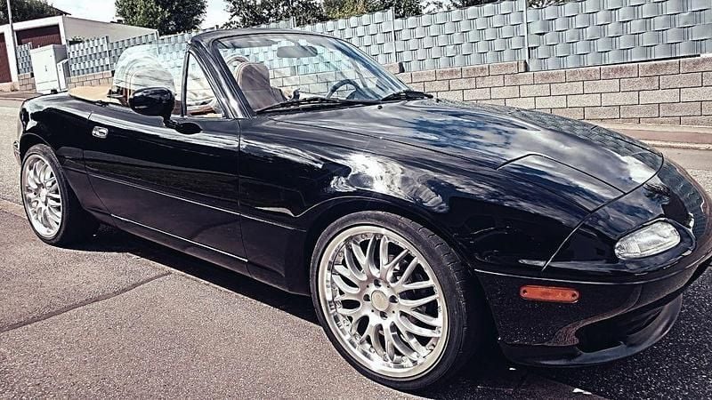 Gebraucht Mazda MX5 116 PS (85 kW) 1992 Schwarz Cabrio