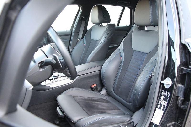 Gebraucht BMW 330 M Sport 245 PS (180 kW) 2024 Schwarz Kombi