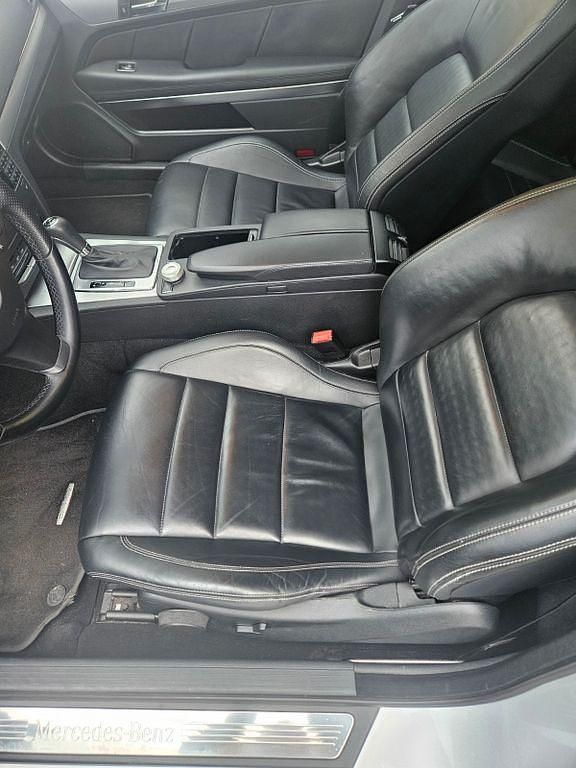 Gebraucht Mercedes E250 204 PS (150 kW) 2010 Silber Coupé