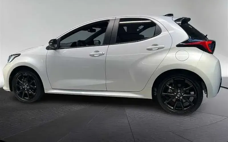 Neu Mazda 2 Homura-Line 116 PS (85 kW) 2026 Weiß Kleinwagen