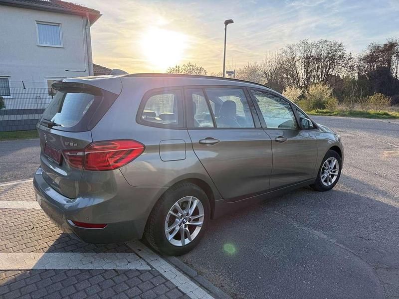 Gebraucht BMW 218 150 PS (110 kW) 2015 Platinsilber Van / Kleinbus