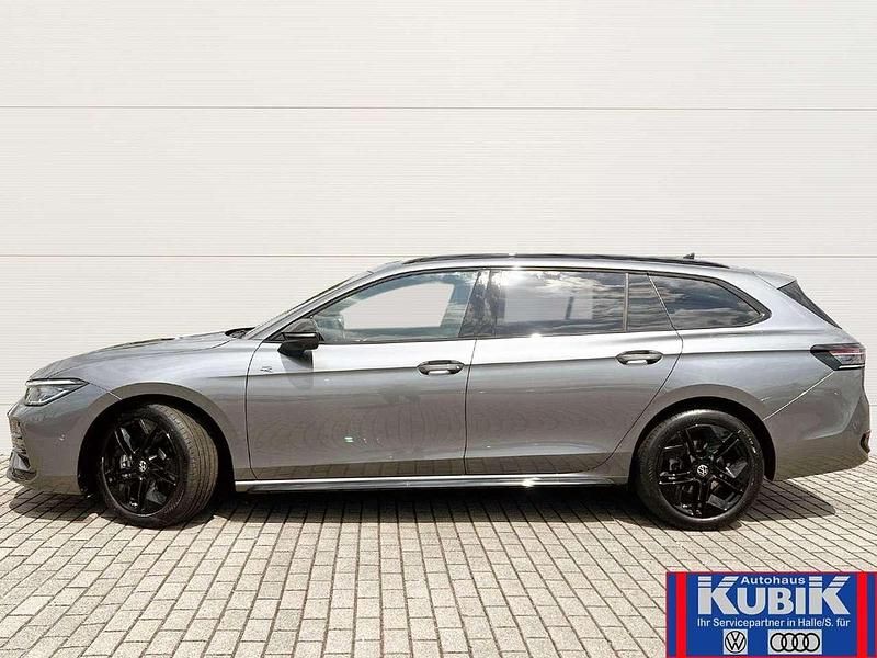 Gebraucht VW Passat Style 193 PS (141 kW) 2024 Grau Kombi