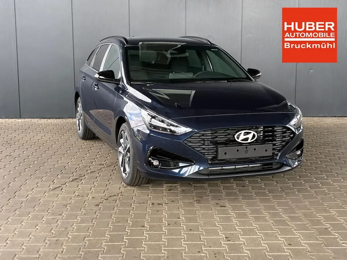 Neu Hyundai i30 Comfort 101 PS (74 kW) 2025 Sailing blue Kombi