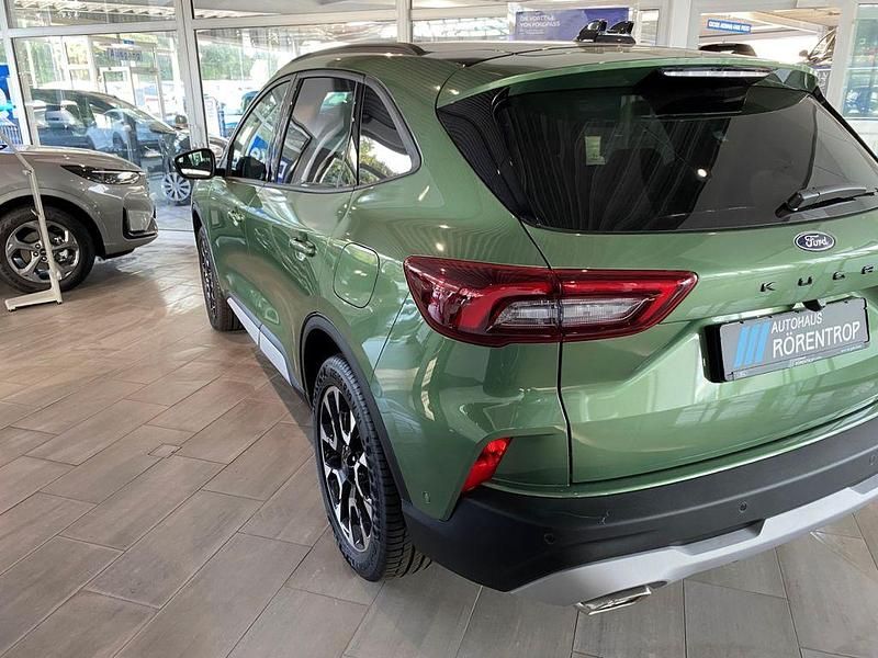 Neu Ford Kuga Active X 182 PS (133 kW) 2026 Gruen SUV