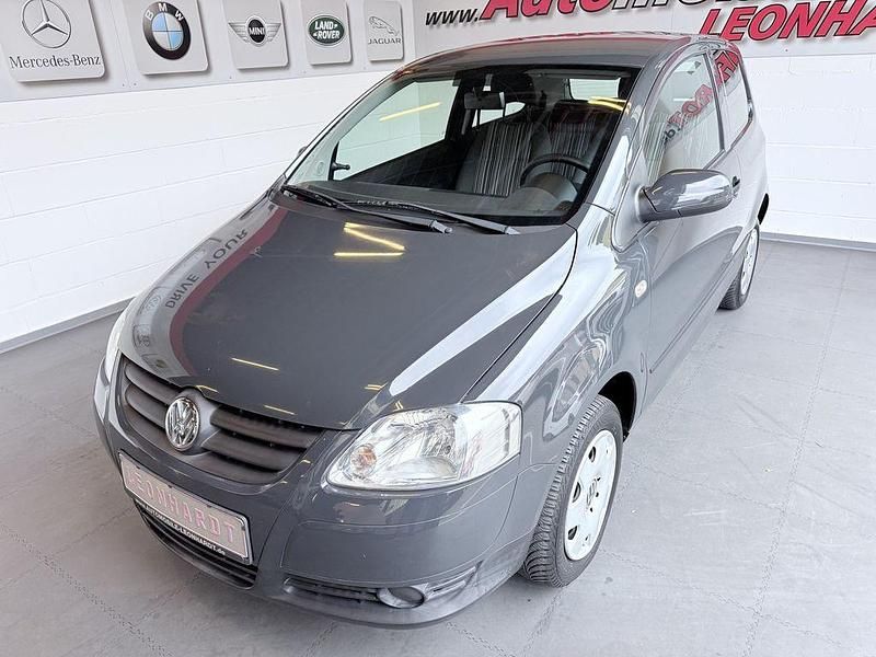 Grau Gebraucht 2007 VW Fox Kleinwagen | 4.990 € (Teuer) - Bild 1/4