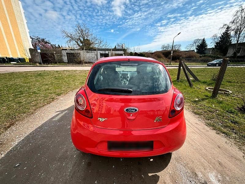 Gebraucht Ford Ka Trend 69 PS (50 kW) 2010 Rot Kleinwagen