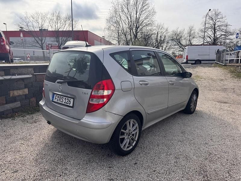 Gebraucht Mercedes A180 Elegance 109 PS (80 kW) 2008 Silber Limousine