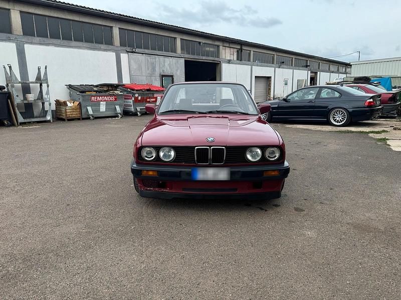 Gebraucht BMW 316 105 PS (77 kW) 1987 Rot Limousine