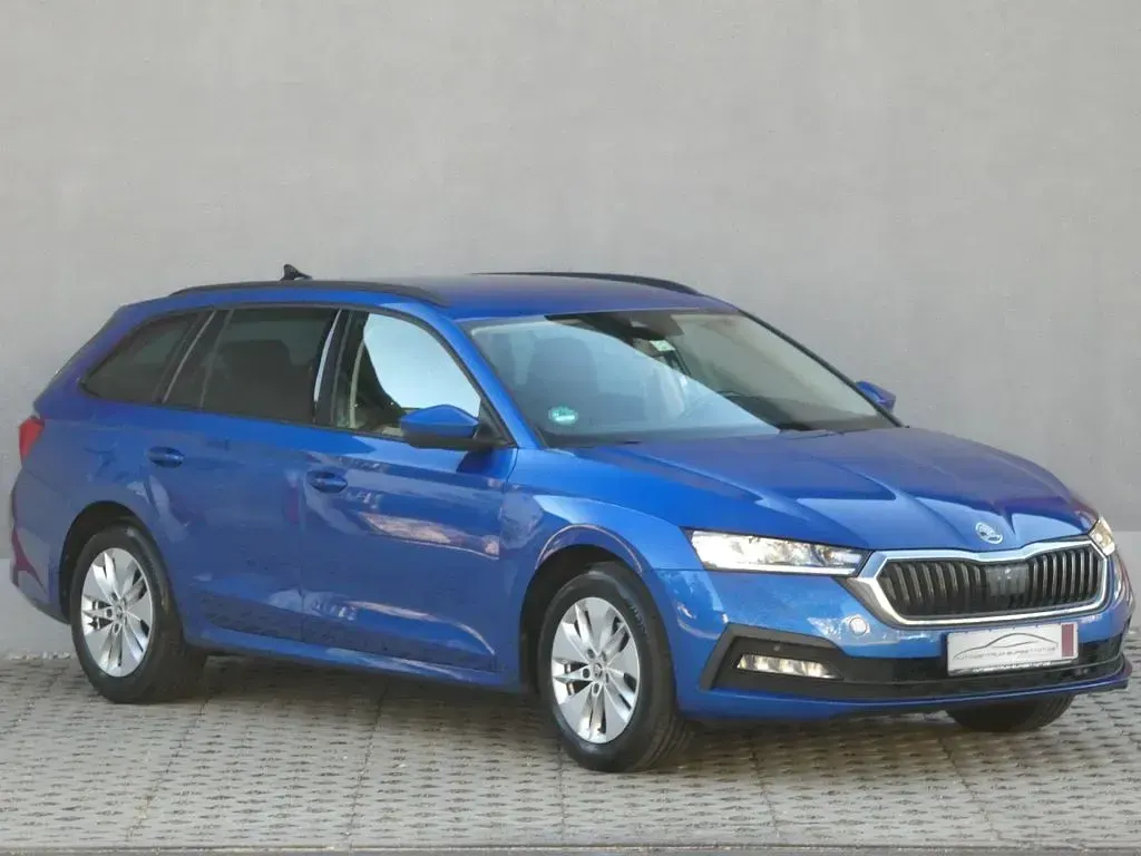 Gebraucht Skoda Octavia Ambition 150 PS (110 kW) 2022 Blau Kombi