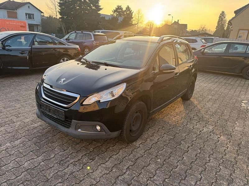 Gebraucht Peugeot 2008 Active 110 PS (80 kW) 2015 Schwarz SUV