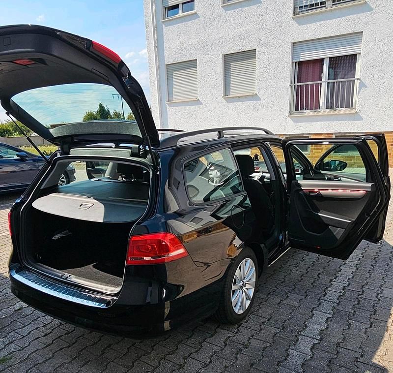 Gebraucht VW Passat 105 PS (77 kW) 2014 Schwarz Kombi