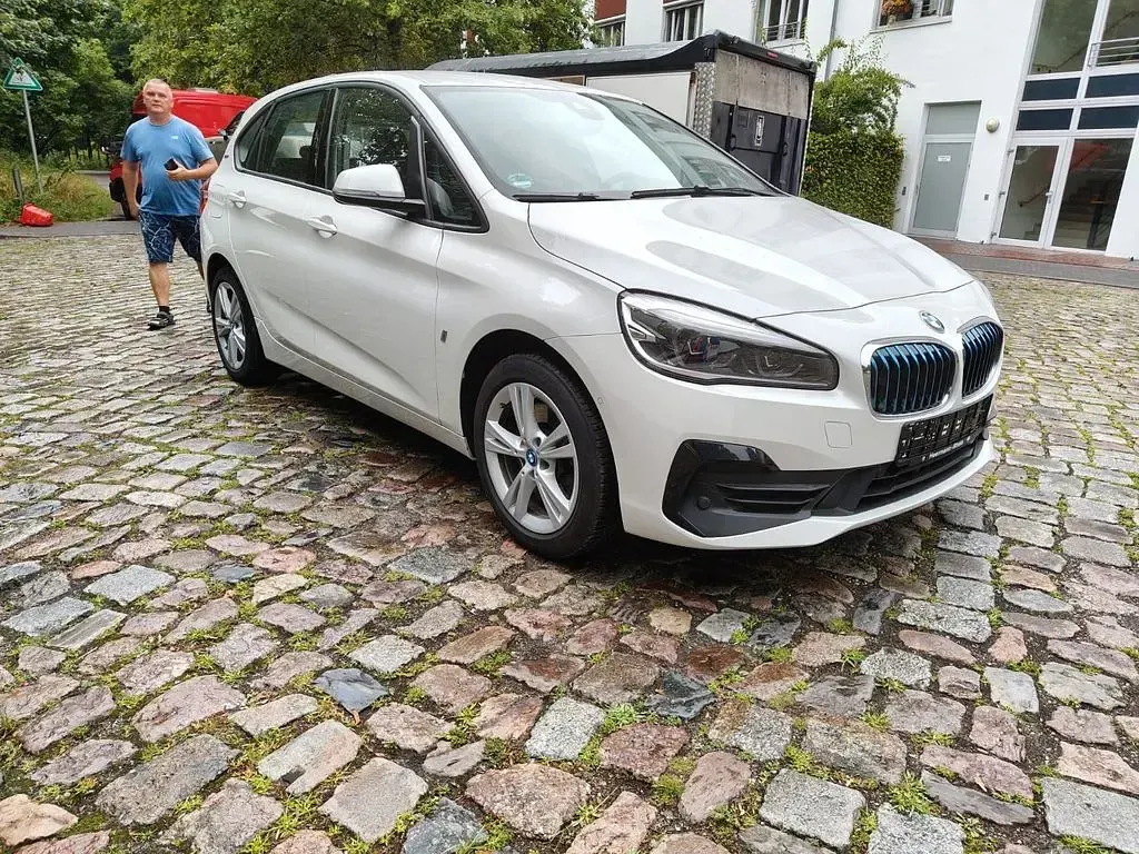 Gebraucht BMW 225 Active Tourer Sport Line 224 PS (164 kW) 2018 Weiß Van / Kleinbus