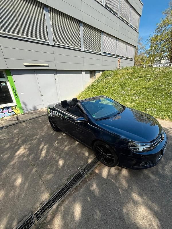 Second-hand VW Eos 160 CP (117 kW) 2014 Albastru Cabrio