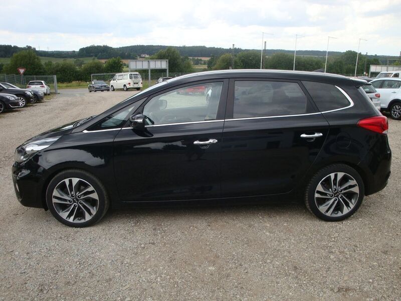 Gebraucht Kia Carens Spirit 141 PS (103 kW) 2018 Schwarz Van / Kleinbus
