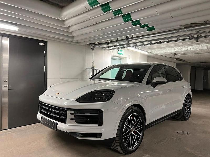 Gebraucht Porsche Cayenne 475 PS (349 kW) 2024 Grau SUV