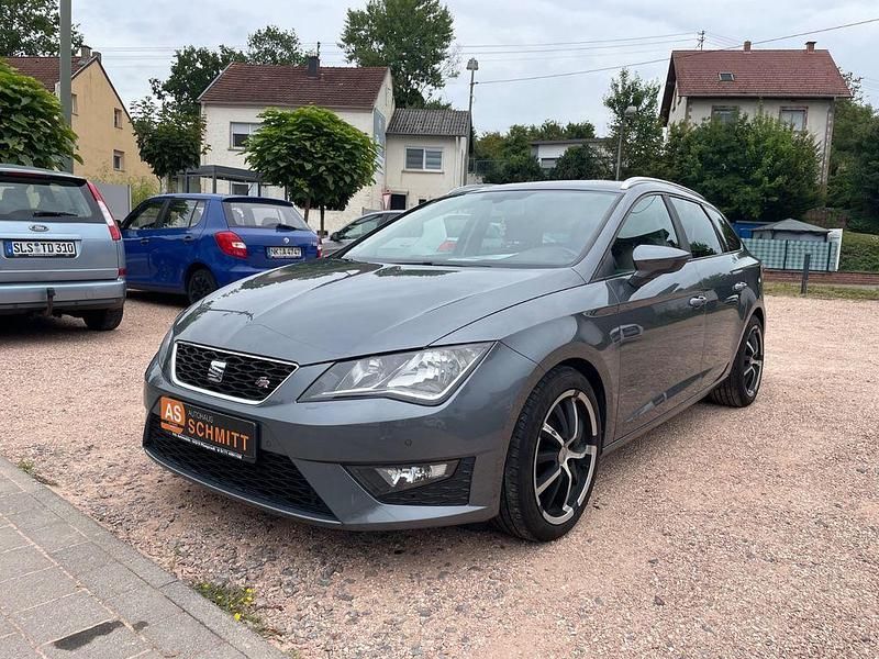 Grau Gebraucht 2015 Seat Leon ST FR Kombi | 7.999 € (Guter Preis) - Bild 1/4