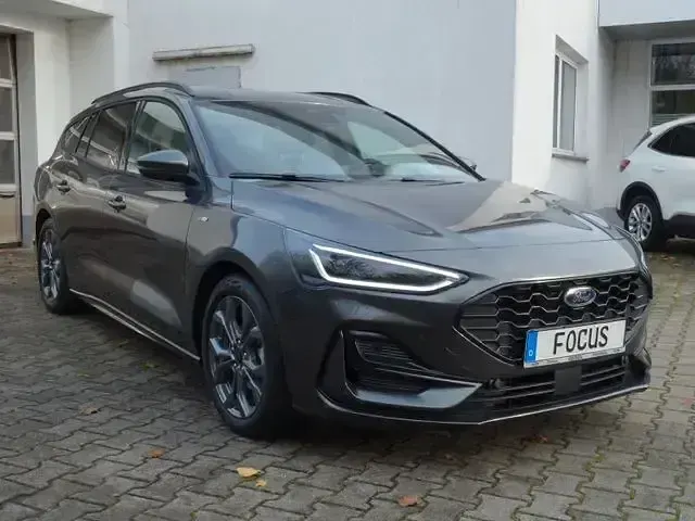 Używany Ford Focus ST-Line 155 KM (114 kW) 2024 Szary Kombi